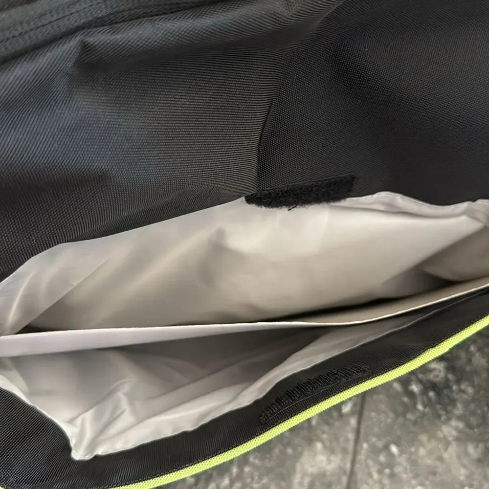 JJ Cole black/lime/gray pattern multi compartment… - image 8